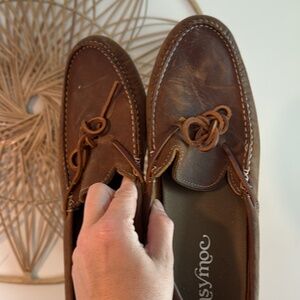 Mens EUC easymoc moccasin leather handmade slipper with vibram sole